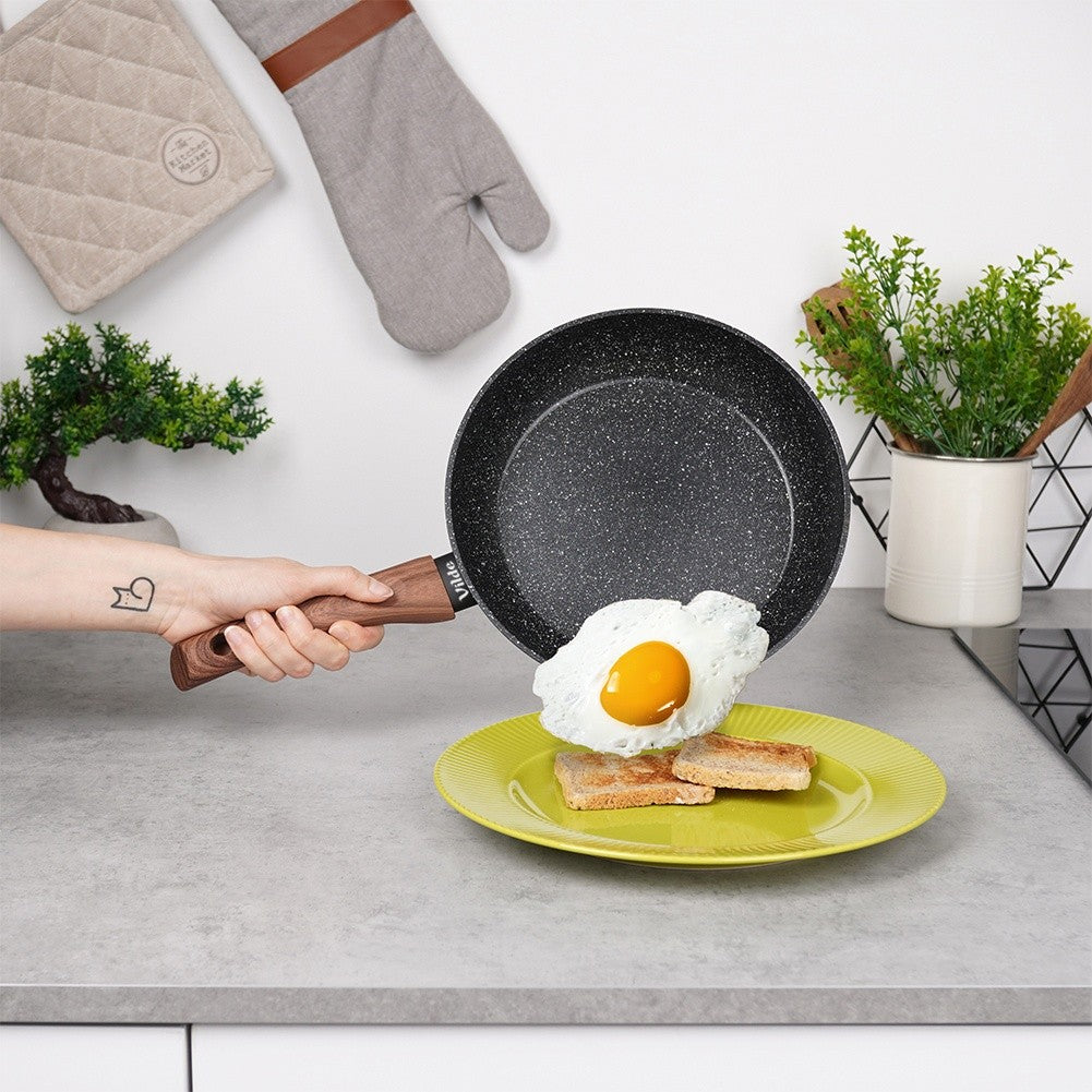 Set of 3 non-stick frying pans for all stoves, dishwasher safe