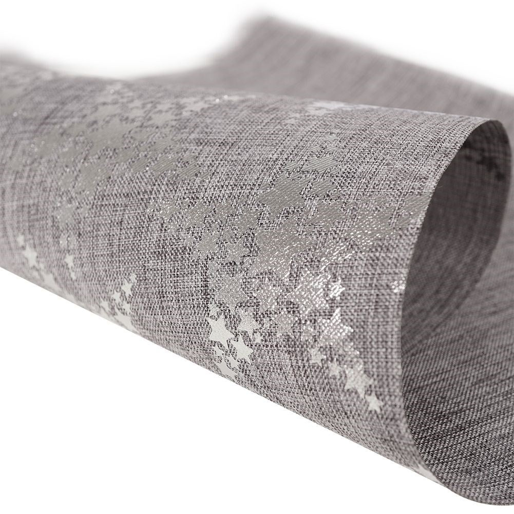 Set of 4 gray place mats and runners with silver stars