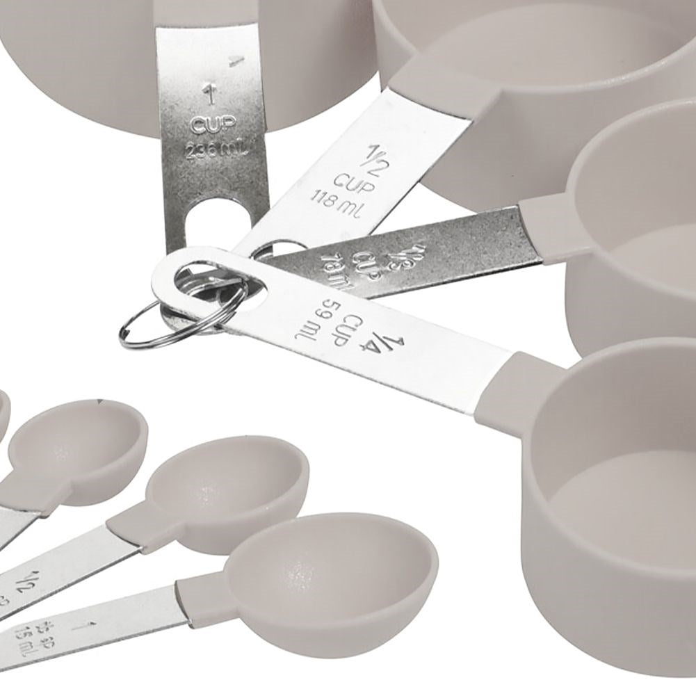 Set of 4 measuring spoons and 4 measuring cups for easy measuring