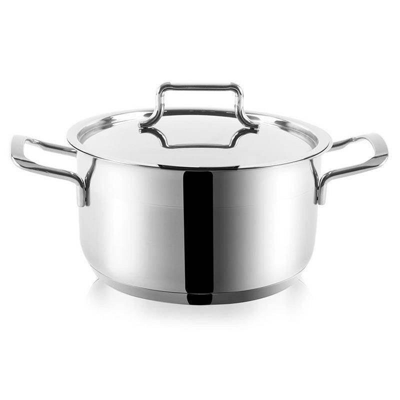 Set of 4 stainless steel pans, induction-friendly