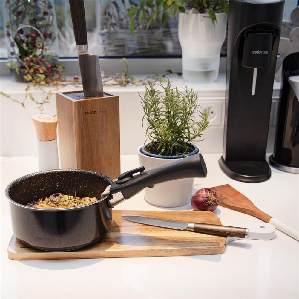 Set of 5 stainless steel kitchen knives with wooden handles