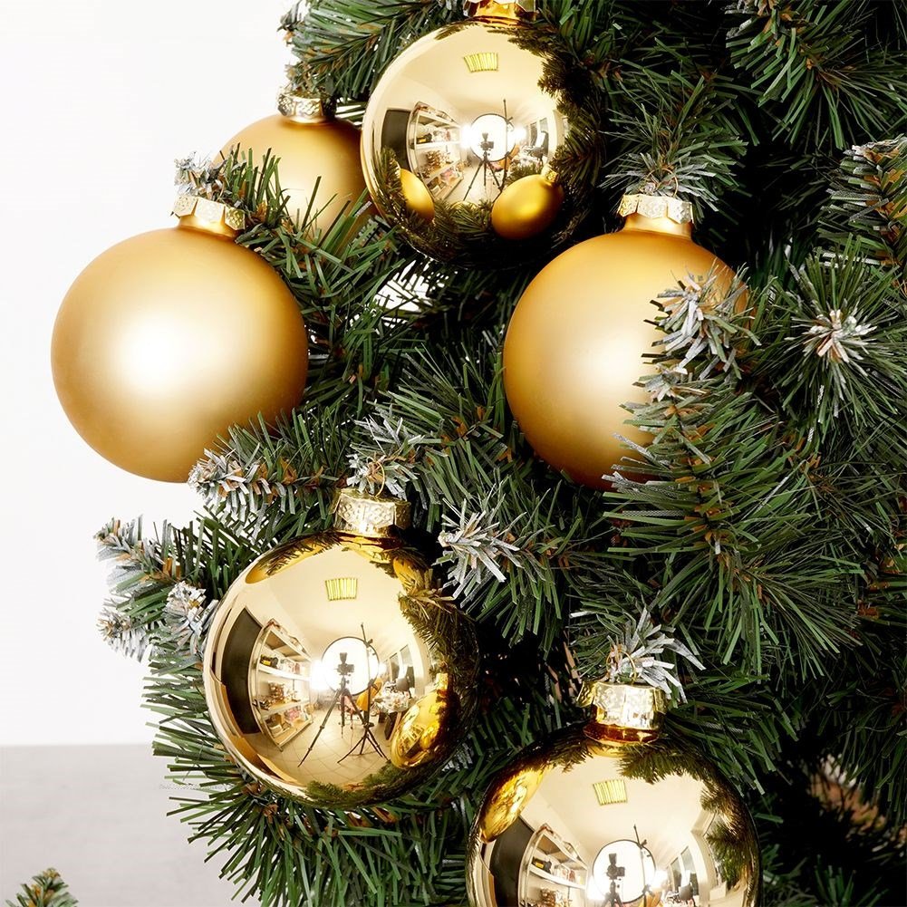 Set of 6 elegant gold colored Christmas tree balls in glass