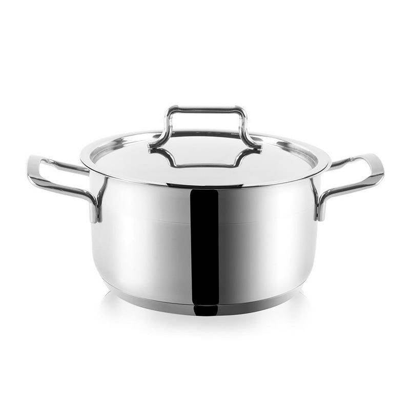 Set of 7 pans in stainless steel, induction and dishwasher safe