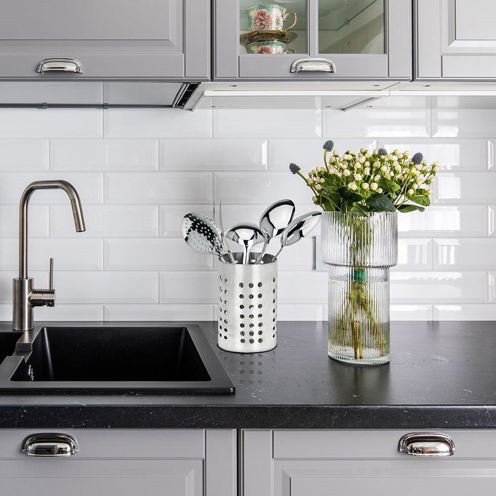 Set of Kitchen Utensils in Stainless Steel with Storage Basket