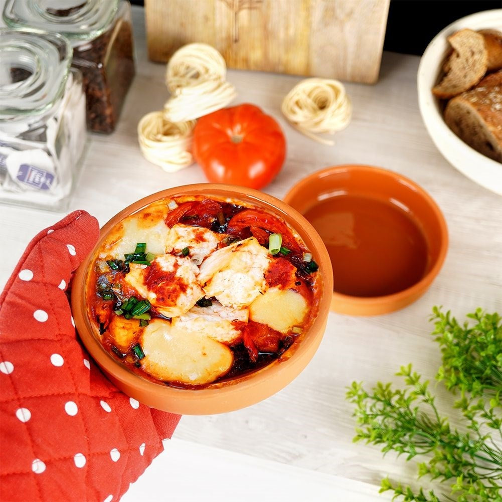 Set of baking dishes: stoneware, dishwasher safe, versatile