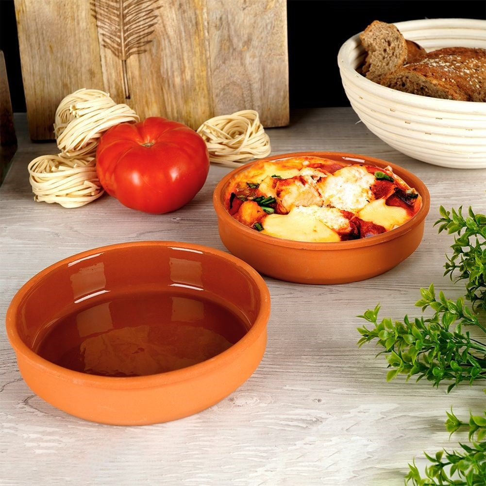 Set of baking dishes: stoneware, dishwasher safe, versatile