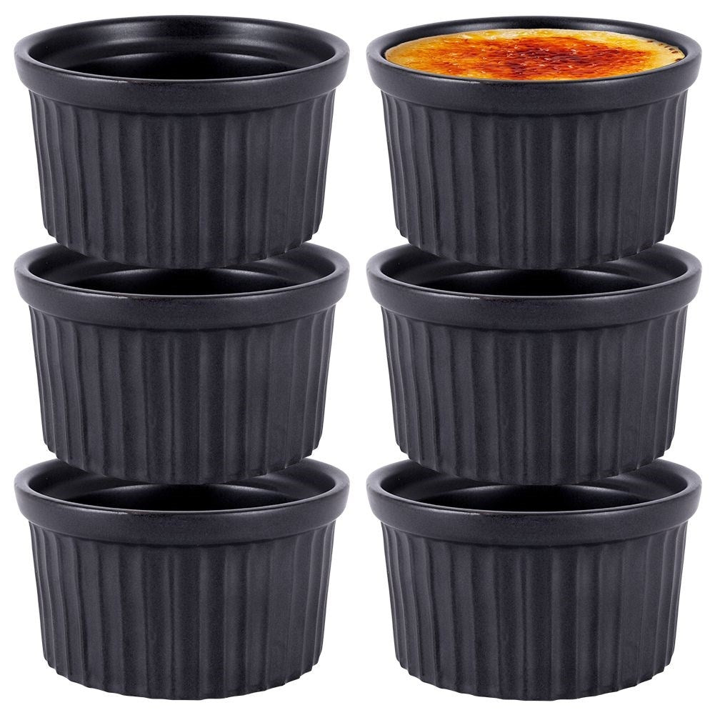 Set of small porcelain baking tins for baking and serving