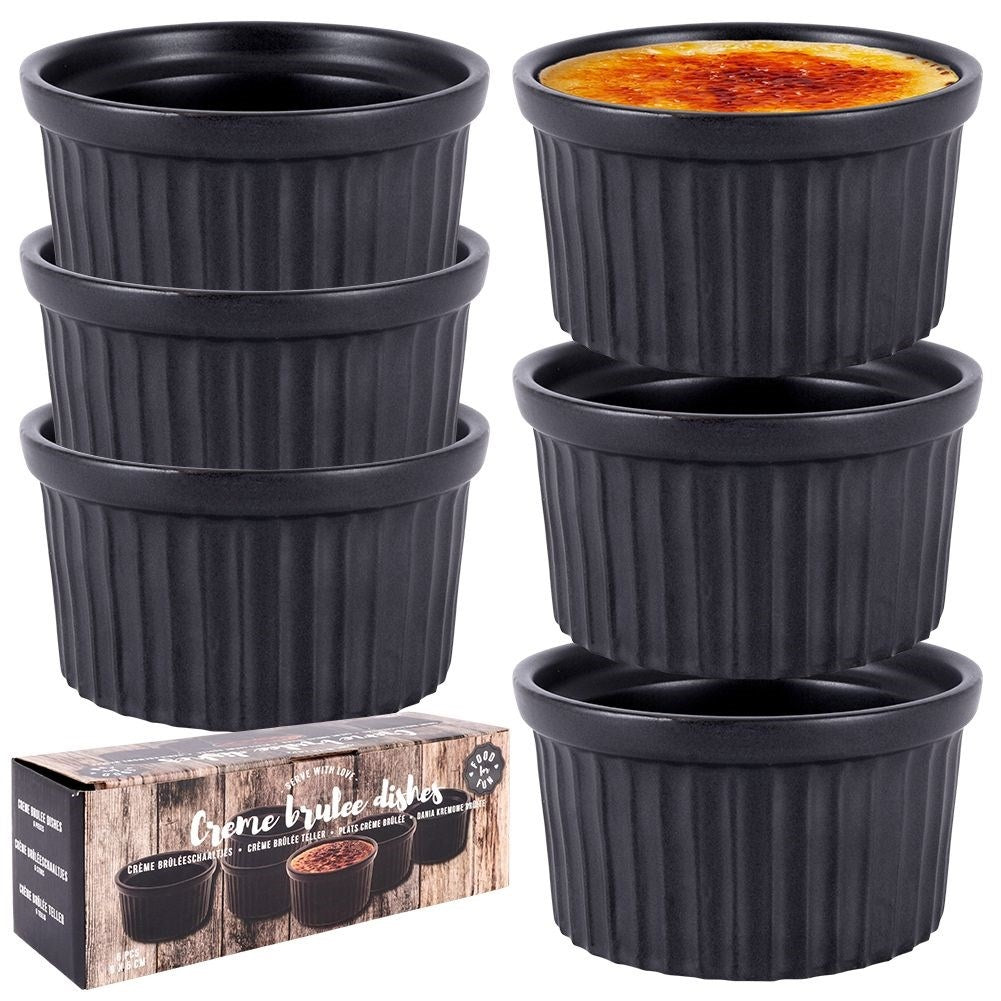 Set of small porcelain baking tins for baking and serving