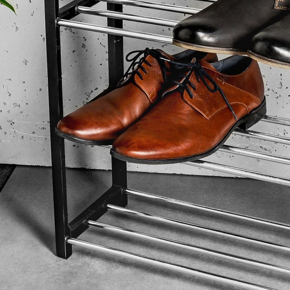 Shoe shelf with four levels for optimal storage
