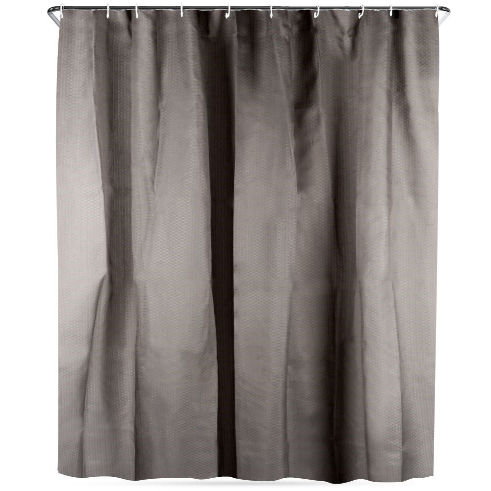 Shower curtain: Durable protection for a dry bathroom