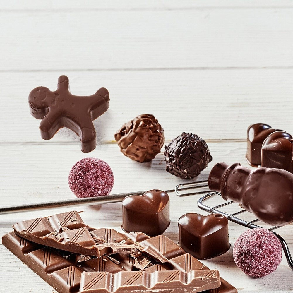 Silicone Mold for Christmas Baking: Gingerbread Men, Snowmen & More