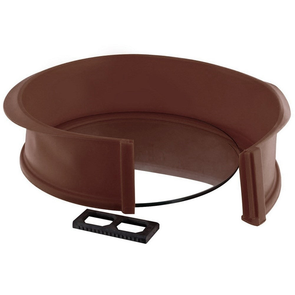 Silicone baking dish with glass bottom for easy serving