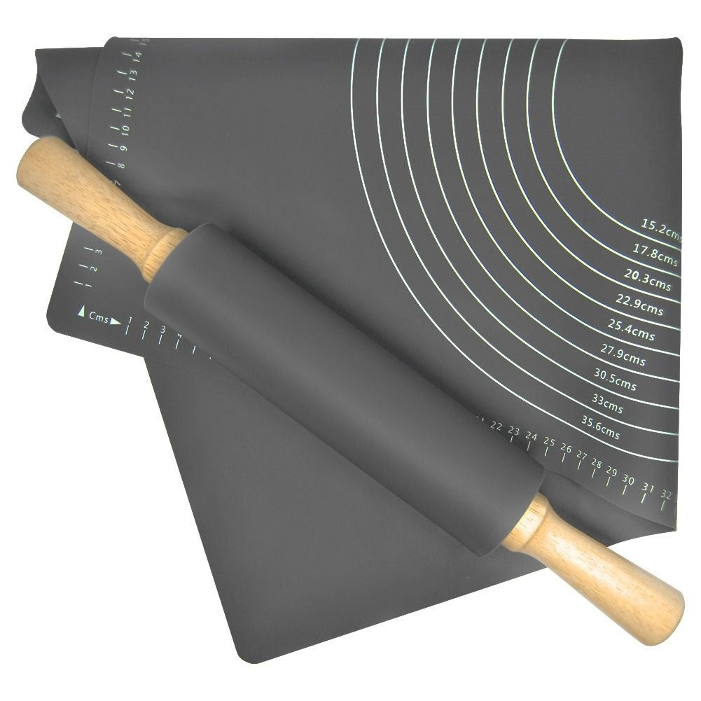 Silicone baking mat: Minimal flour, easy storage