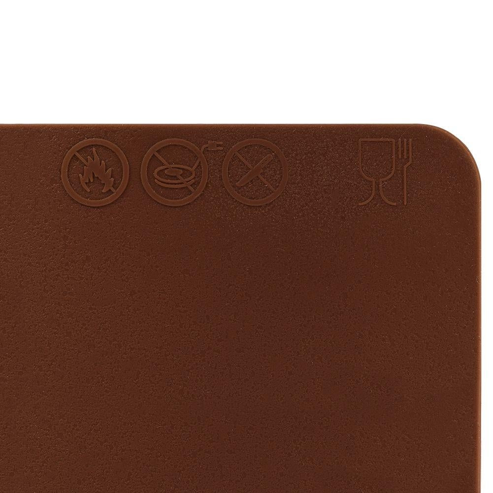 Silicone baking mat: Minimal flour, easy storage