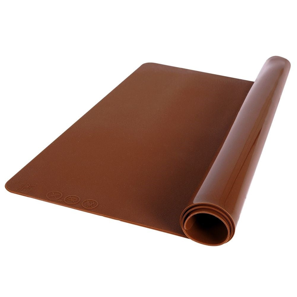 Silicone baking mat: Minimal flour, easy storage, roll/fold