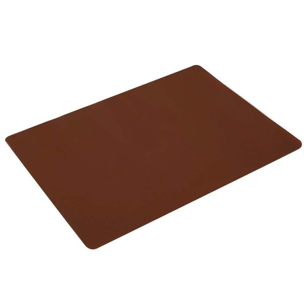 Silicone baking mat: Minimal flour, easy storage, roll/fold