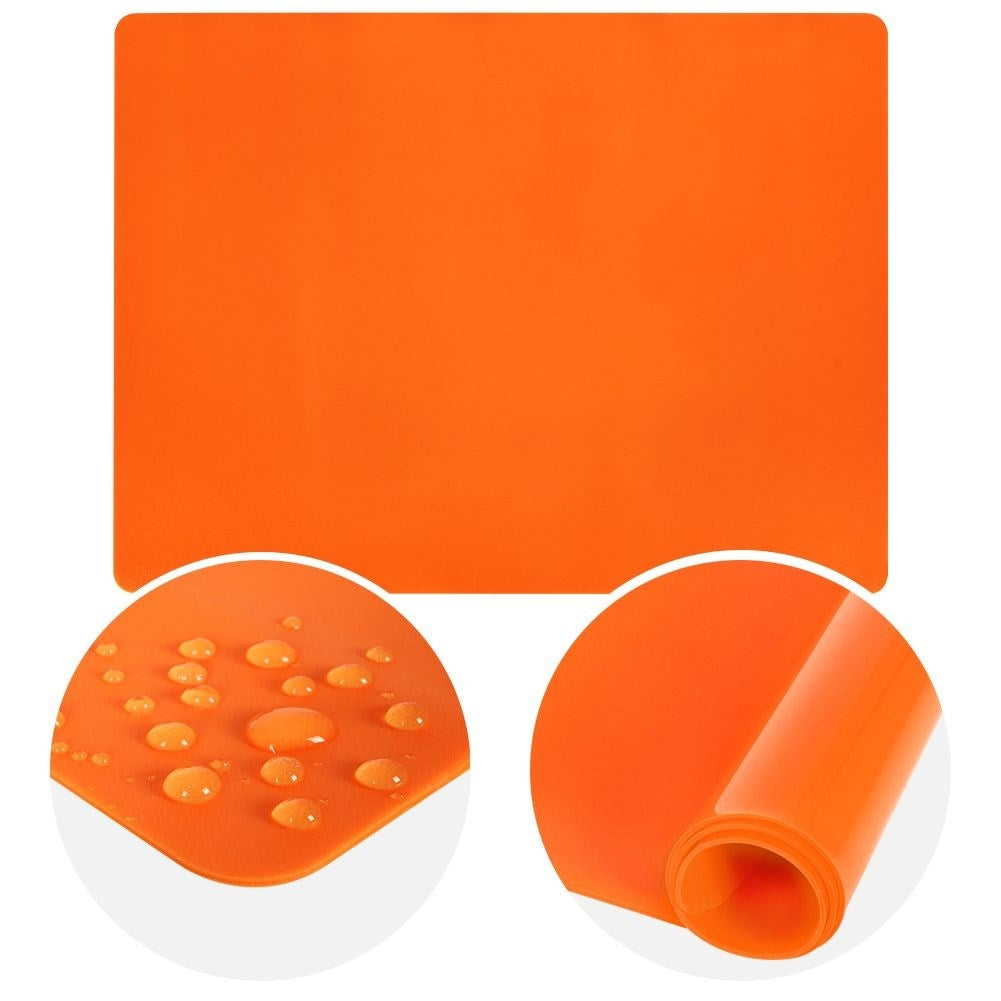 Silicone baking mat: Minimal flour use, easy storage