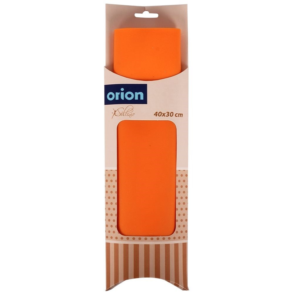 Silicone baking mat: Minimal flour use, easy storage