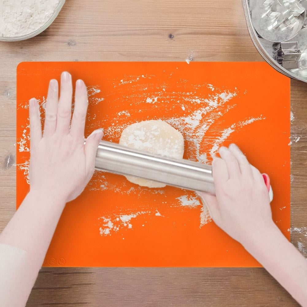 Silicone baking mat - Smooth, space-saving and easy baking