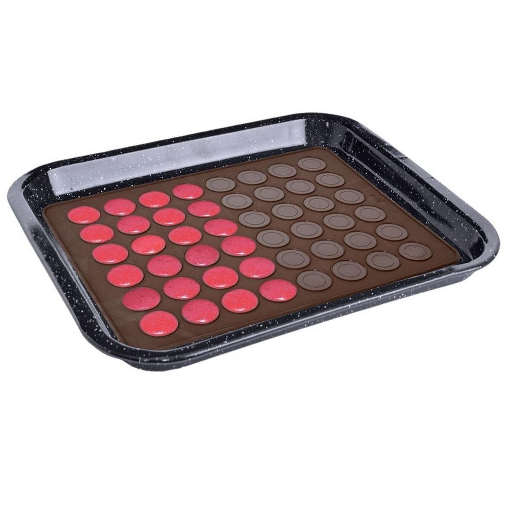 Silicone baking mold for French macarons - two sizes