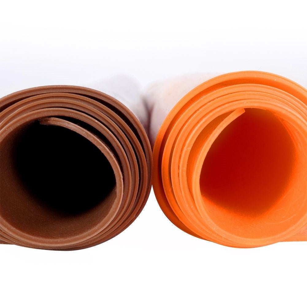 Silicone mat: Minimal flour, space saving, easy storage