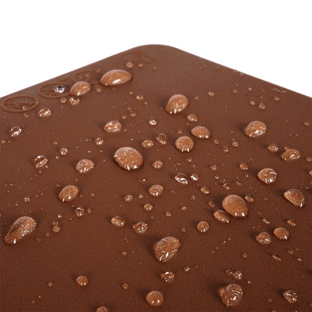 Silicone mat: Minimal flour, space saving, easy storage
