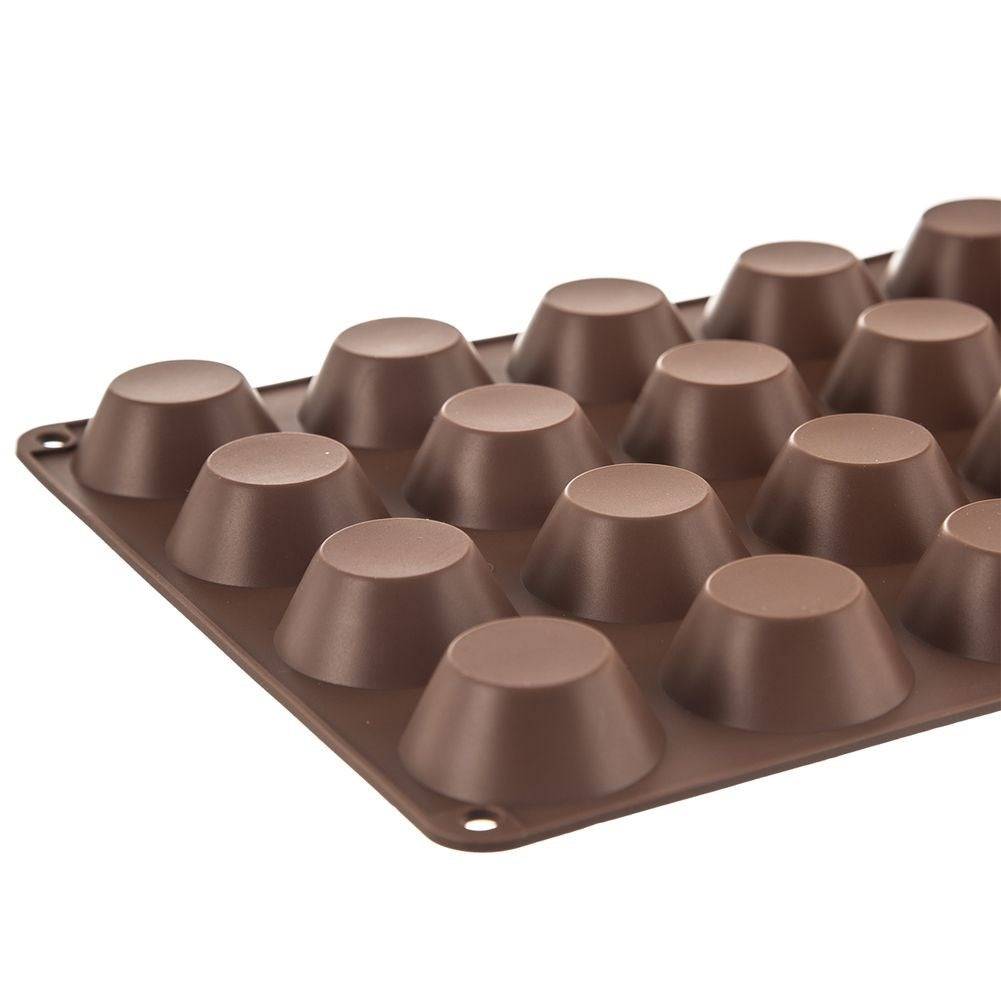 Silicone mold: Bake 20 Muffins Easily and Smudge-free