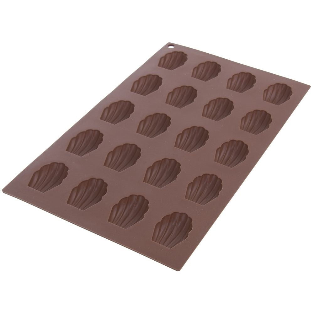 Silicone mold: Flexible and space-saving for brittle cakes