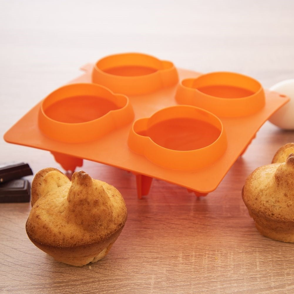 Silicone mold for baking chickens: muffins, cookies, chocolate