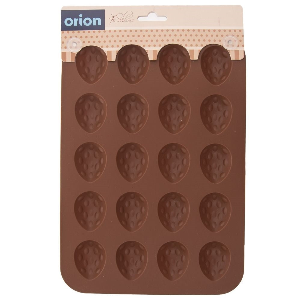 Silicone mold for brittle nuts - Light, flexible, durable