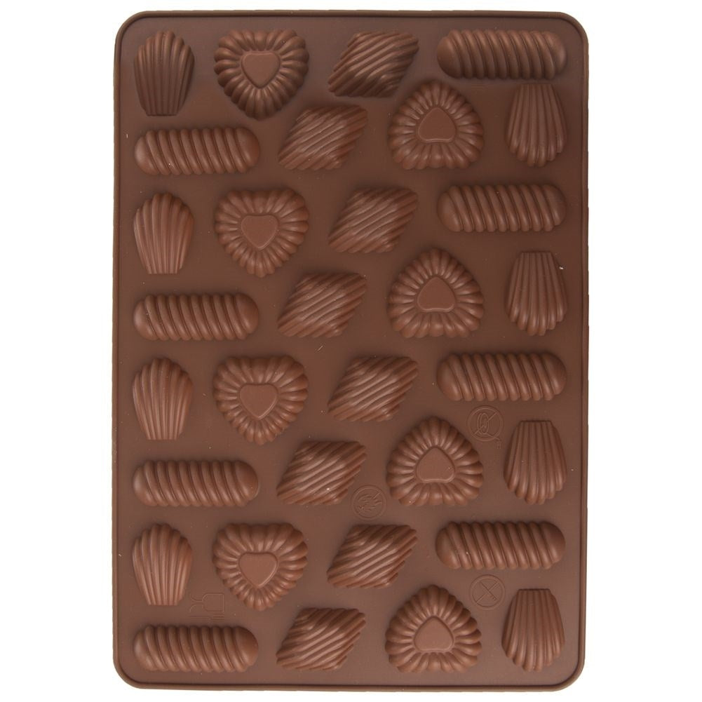 Silicone mould: Perfect for crisp cakes and even baking