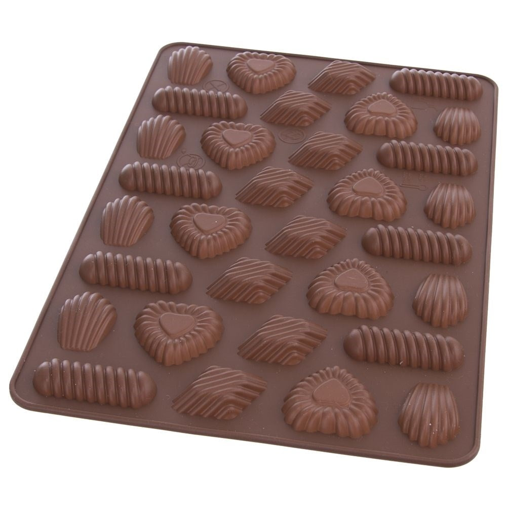 Silicone mould: Perfect for crisp cakes and even baking