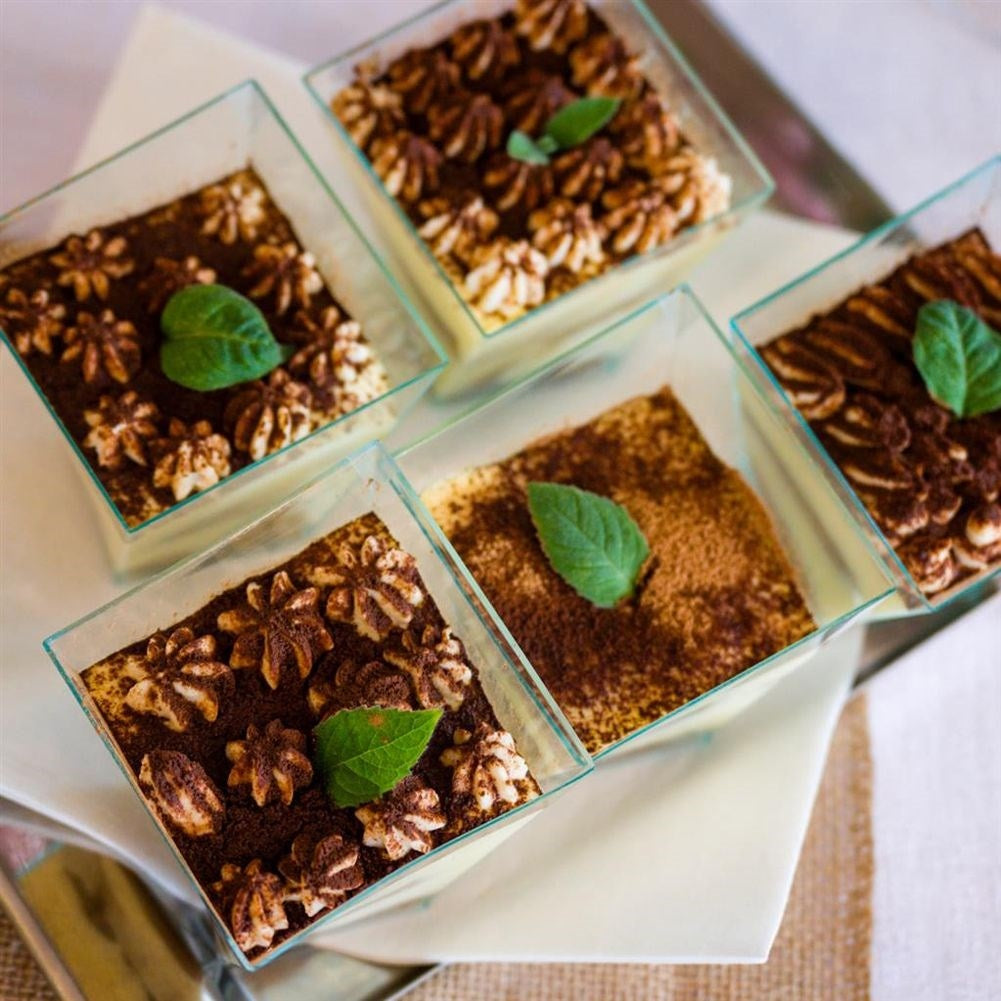 Six elegant bowls for sweet and savory snacks