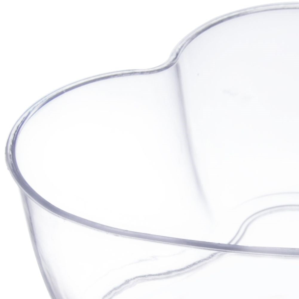 Six heart-shaped bowls for snacks and desserts