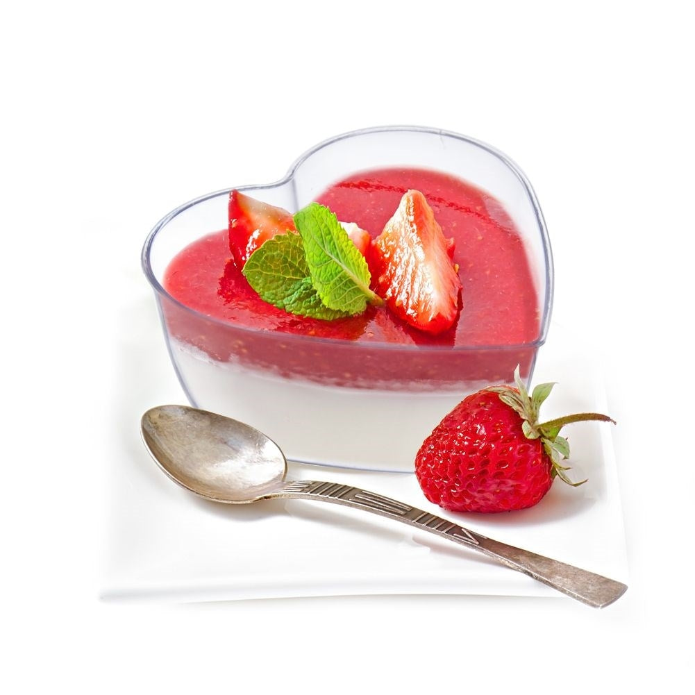 Six heart-shaped bowls for snacks and desserts