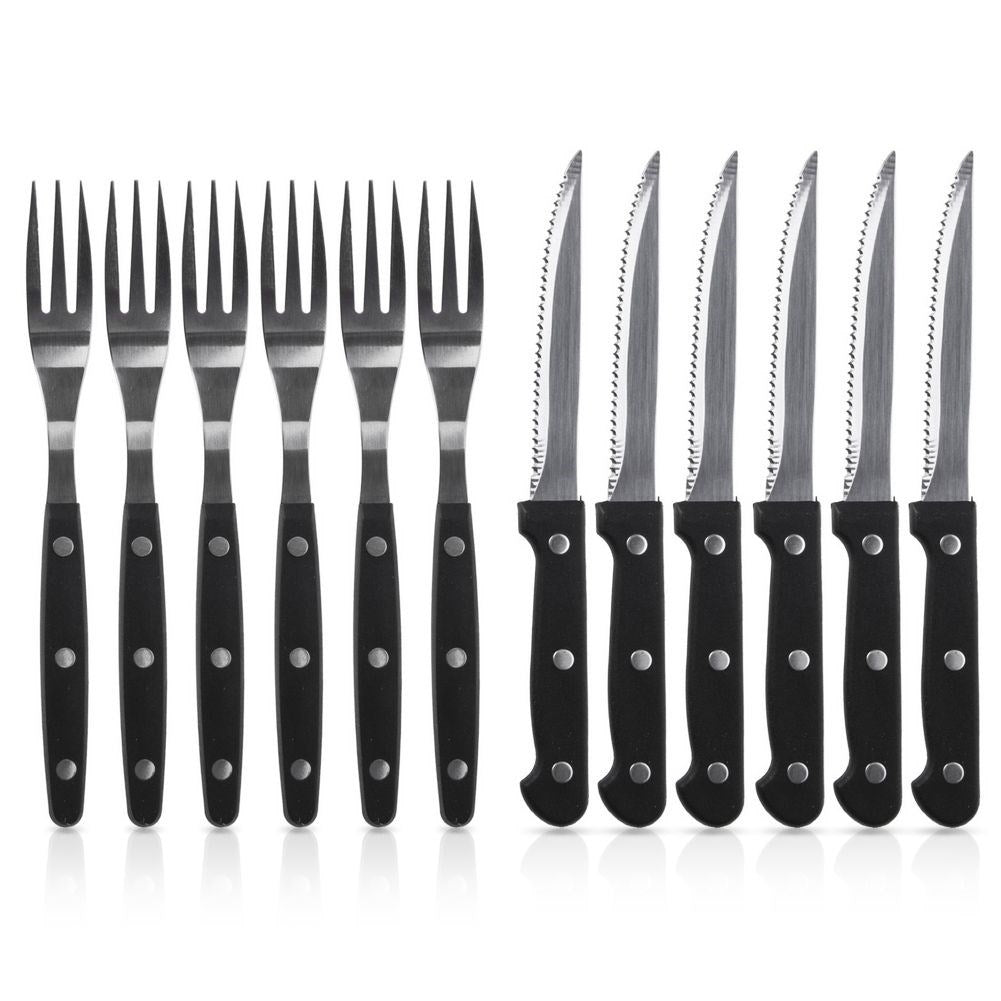 Six knives and forks, perfect for steak and pizza