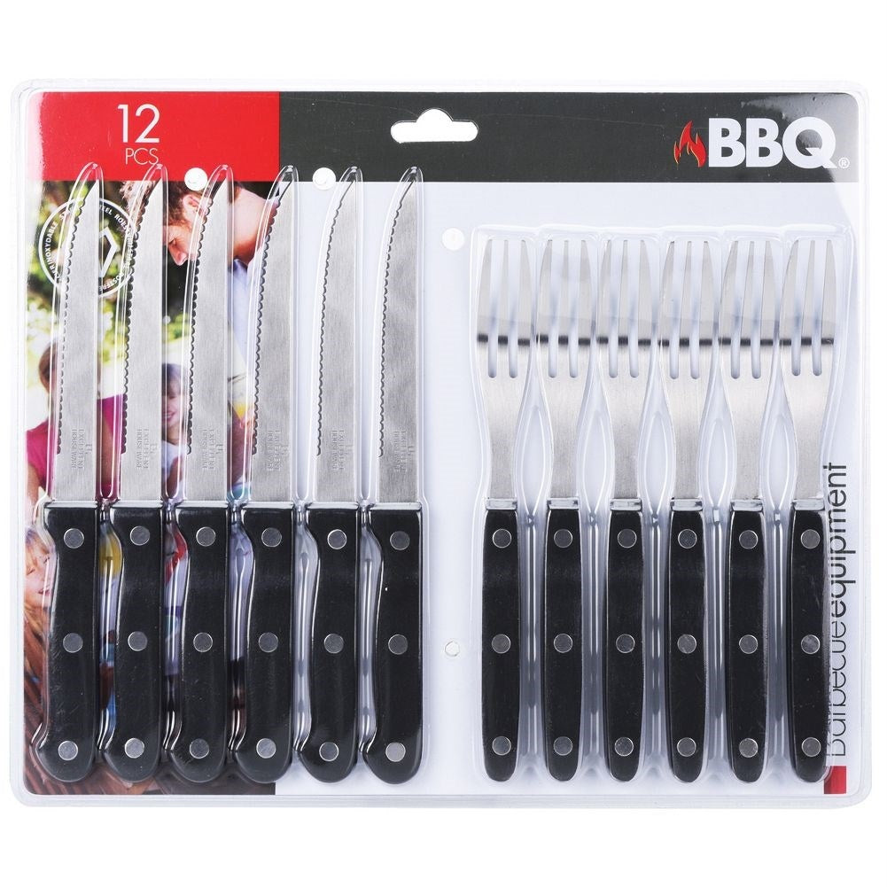 Six knives and forks, perfect for steak and pizza