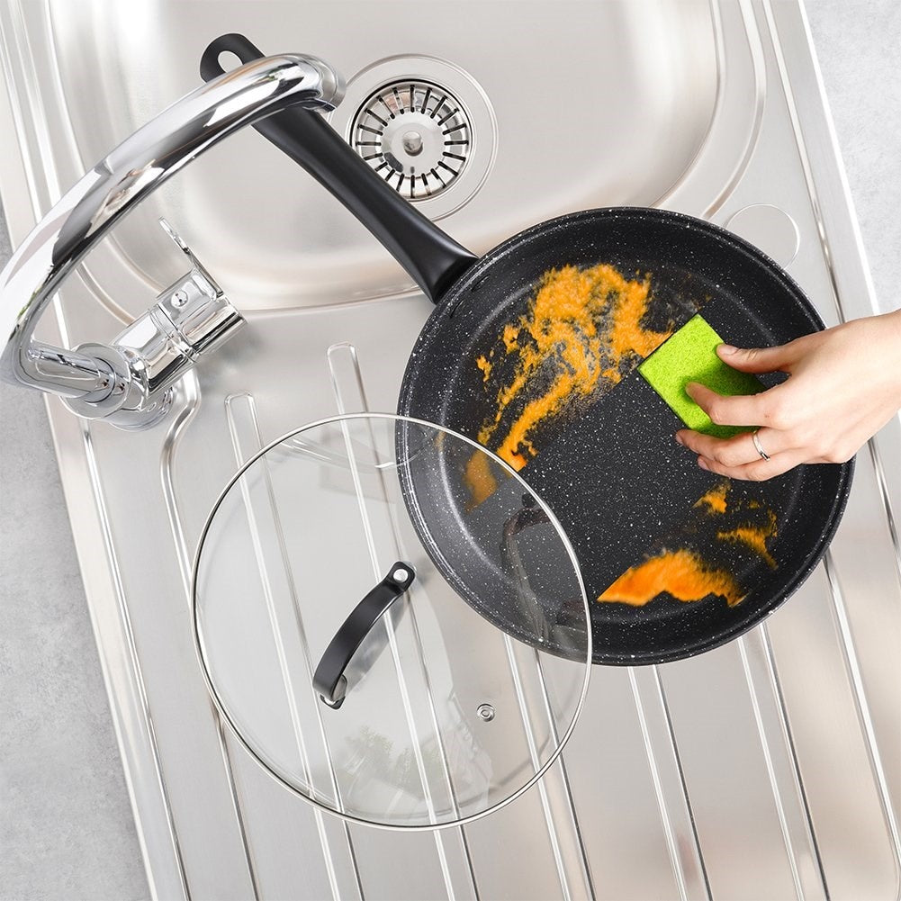 Six-piece kitchen set in stainless steel for all stoves and dishwashers