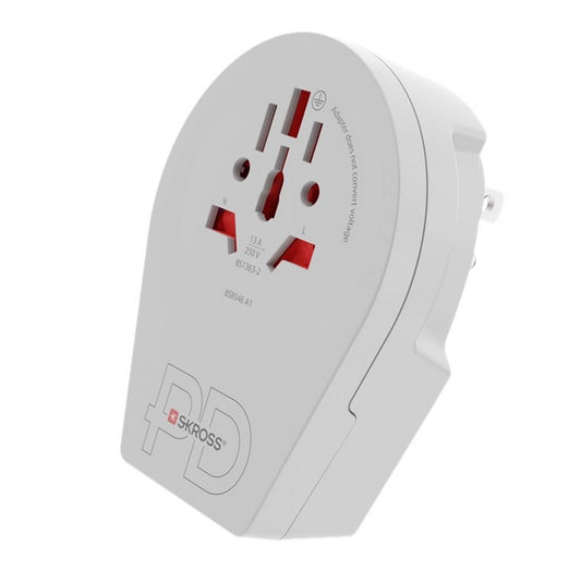 Skross Travel Adapter with a USB-C Charger - White