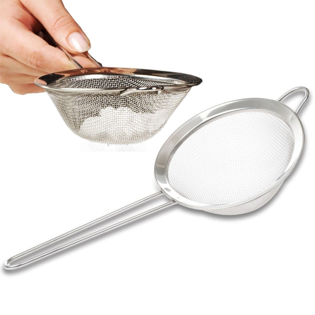 Small Kitchen Strainer in Stainless Steel - 11 cm Diameter