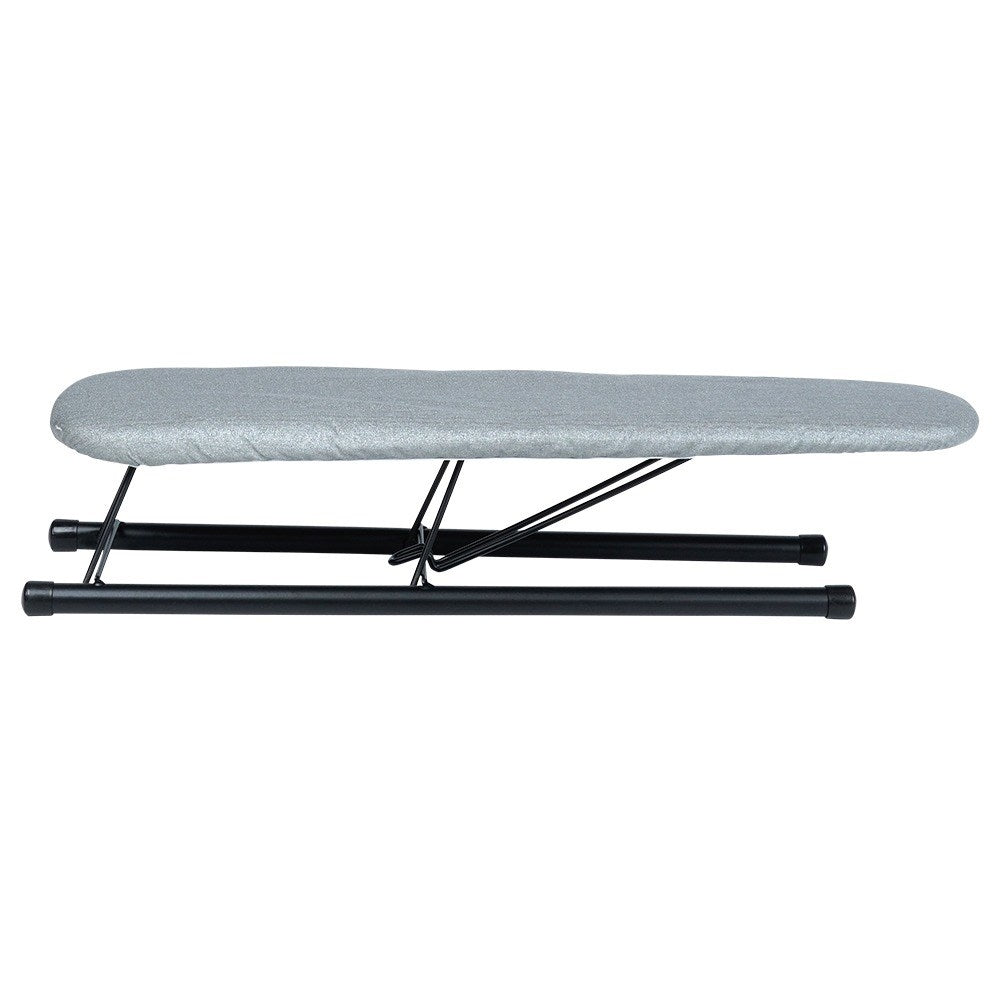 Small and practical ironing board for easy sleeve ironing