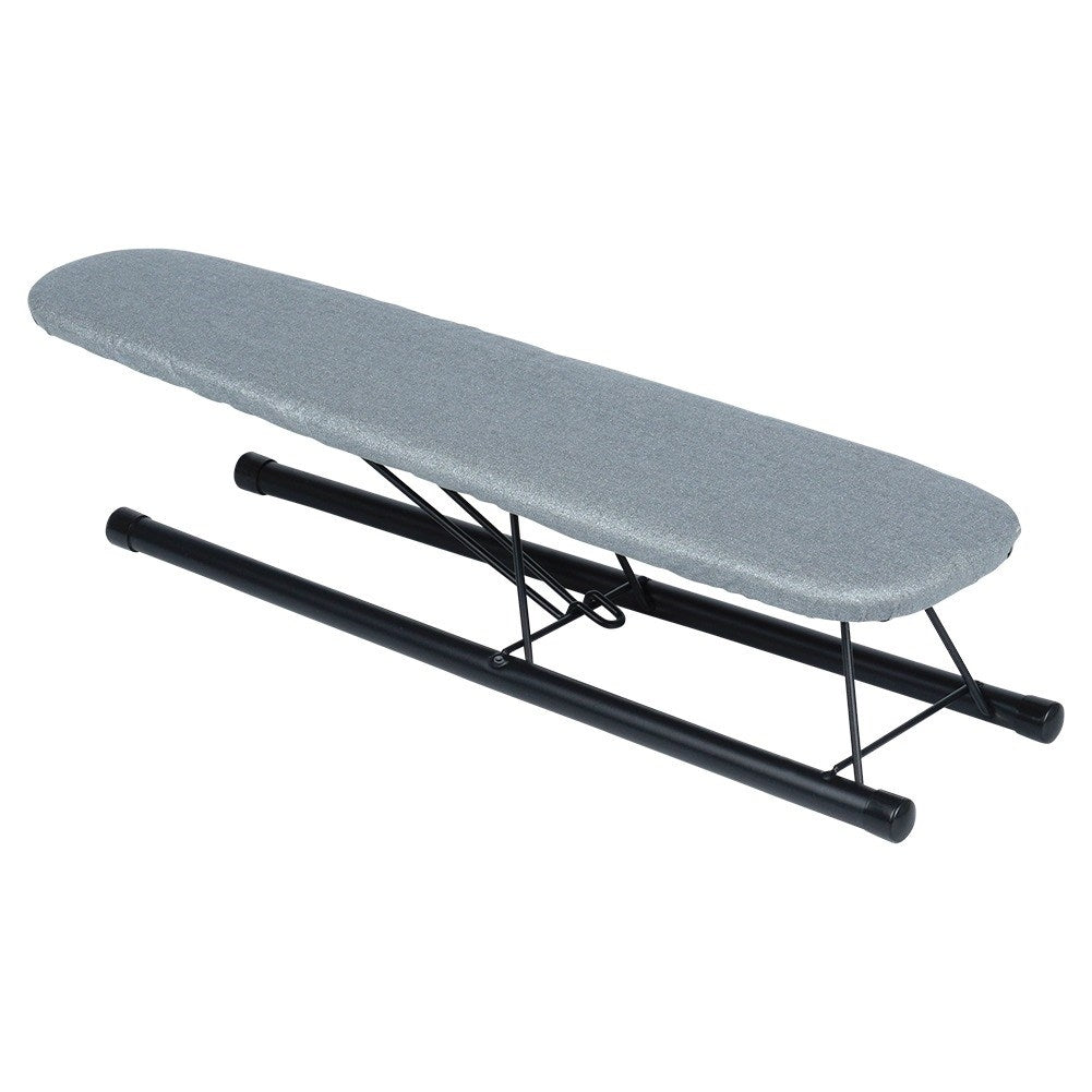 Small and practical ironing board for easy sleeve ironing