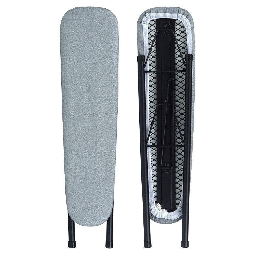 Small and practical ironing board for easy sleeve ironing