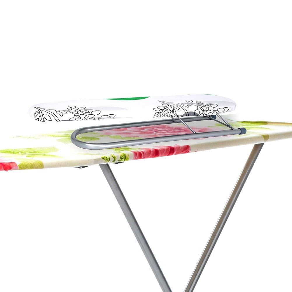 Small and practical ironing board for sleeves