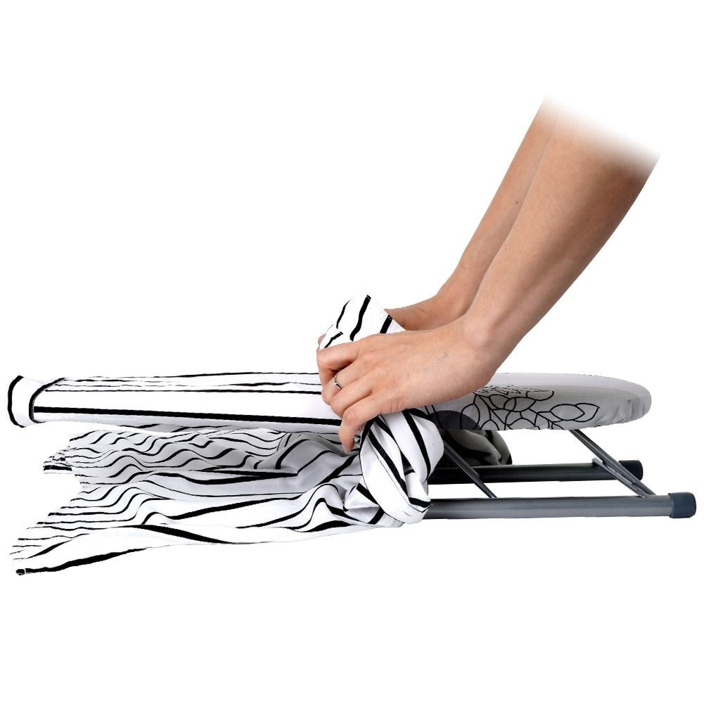 Small and practical ironing board for sleeves