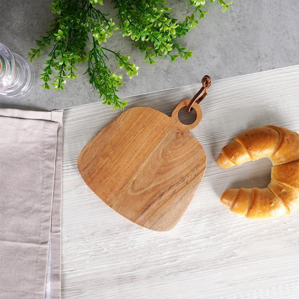 Small cutting board in acacia wood with handle for serving