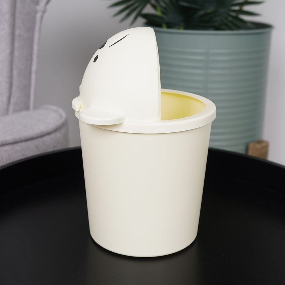 Small dustbin with removable lid in a cute bear shape