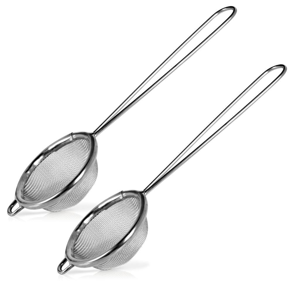 Small kitchen strainer in stainless steel for baking and cooking