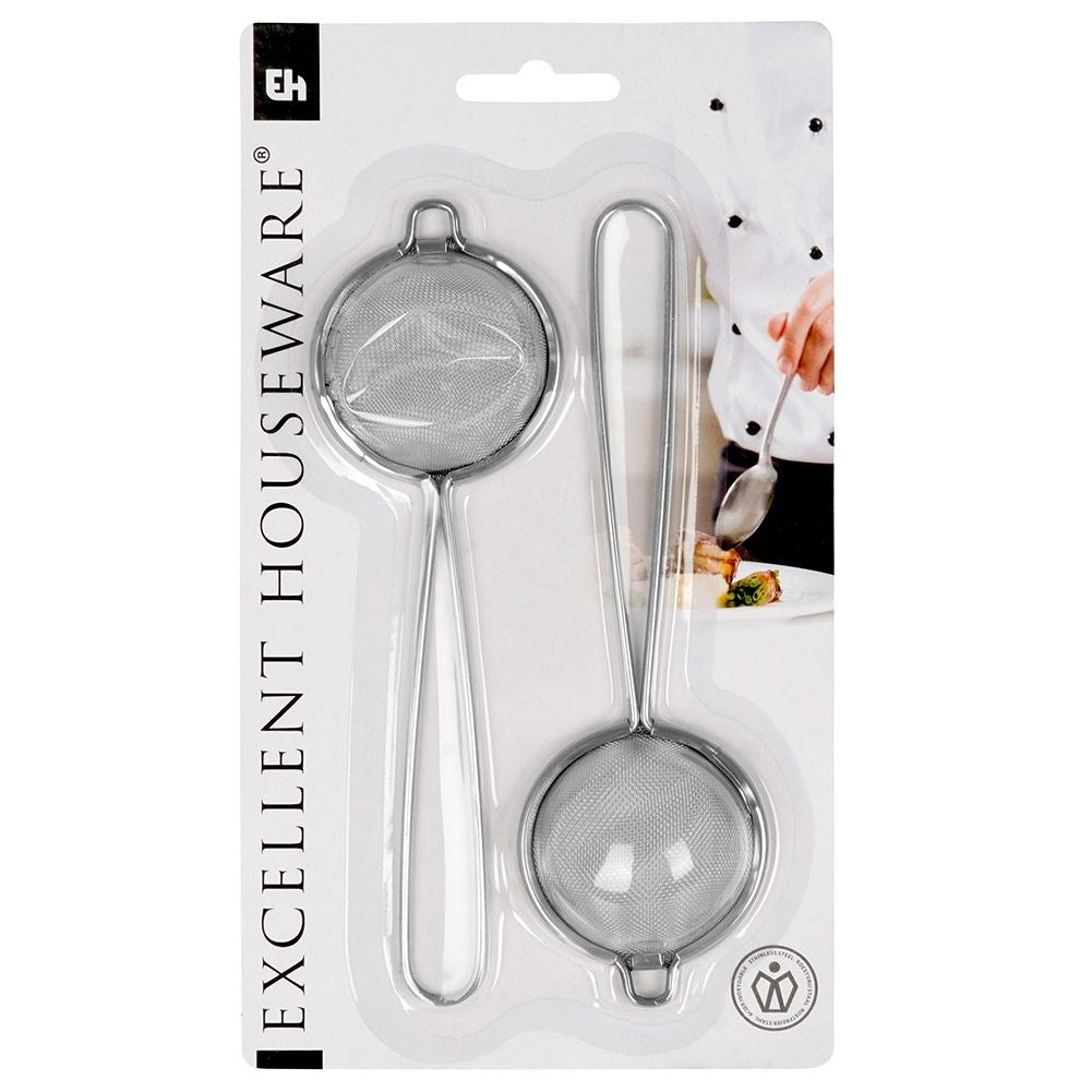 Small kitchen strainer in stainless steel for baking and cooking