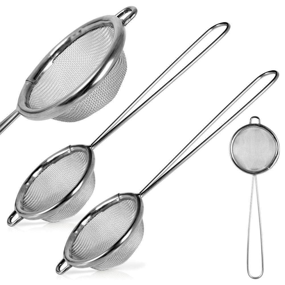 Small kitchen strainer in stainless steel for baking and cooking